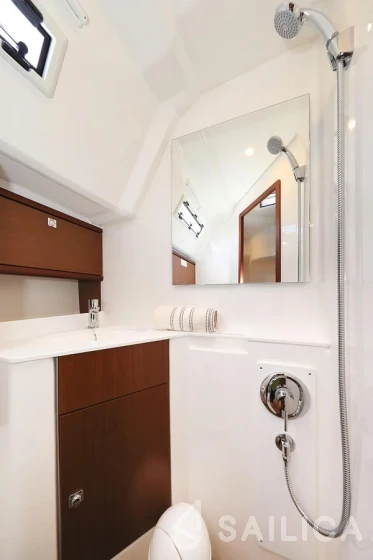 Bavaria Cruiser 46 Style - Yacht Charter Sailica