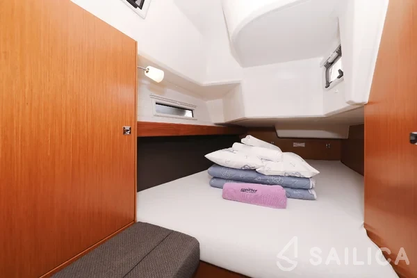 Bavaria 37 Cruiser - Yacht Charter Sailica