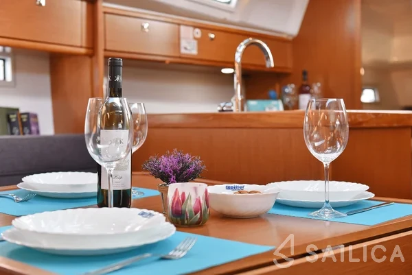 Bavaria 37 Cruiser - Yacht Charter Sailica