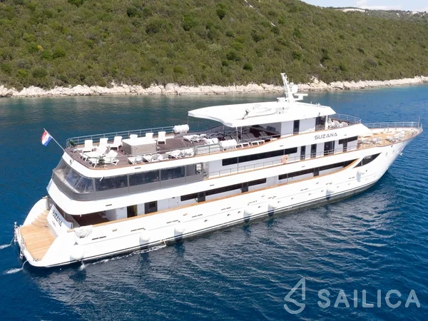 Luxury Motor Yacht - Yacht Charter Sailica