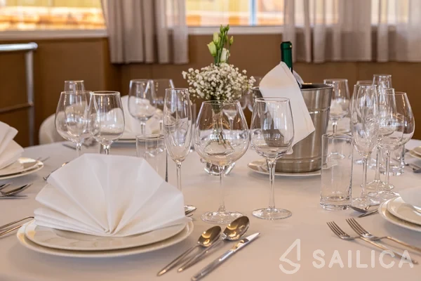 Luxury Motor Yacht - Yacht Charter Sailica