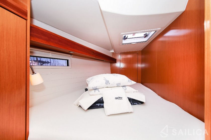 Bavaria Cruiser 45 - 4 cab. - Yacht Charter Sailica