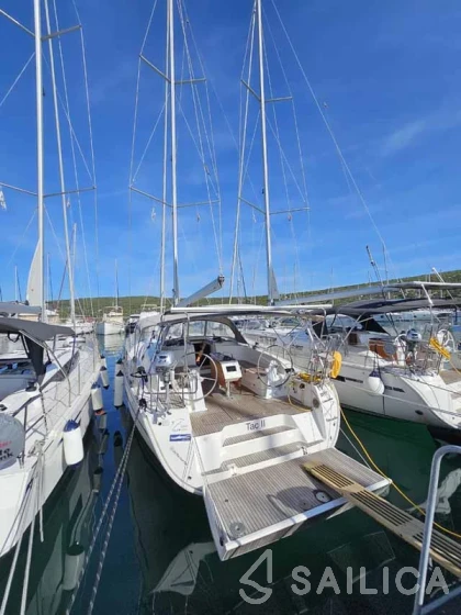 Bavaria 46 Cruiser - Yacht Charter Sailica