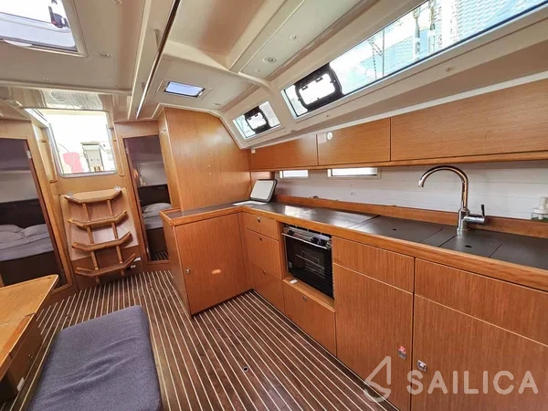 Bavaria 46 Cruiser - Yacht Charter Sailica