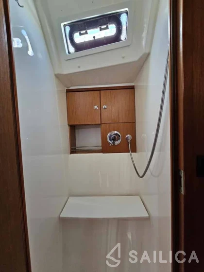 Bavaria 46 Cruiser - Yacht Charter Sailica