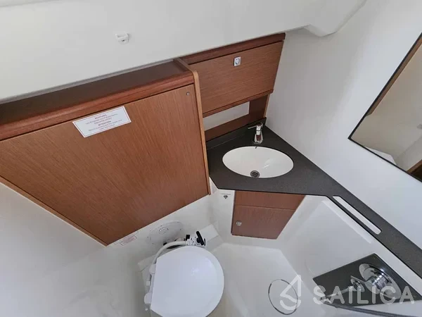 Bavaria 46 Cruiser - Yacht Charter Sailica