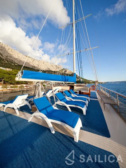 Gulet - Yacht Charter Sailica