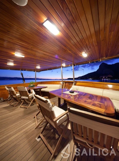 Gulet - Yacht Charter Sailica