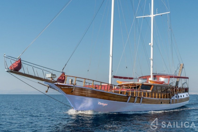 Gulet - Yacht Charter Sailica