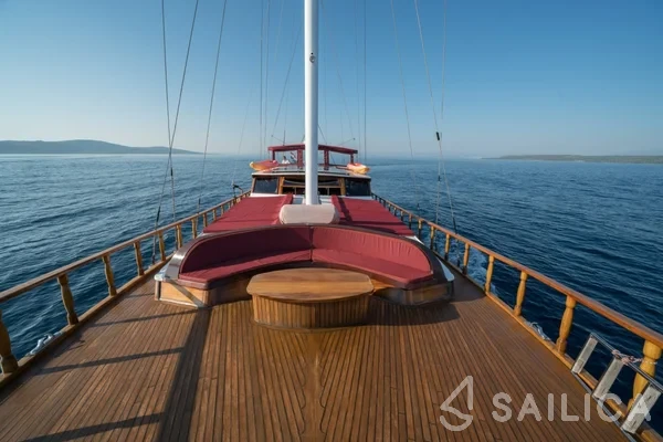 Gulet - Yacht Charter Sailica