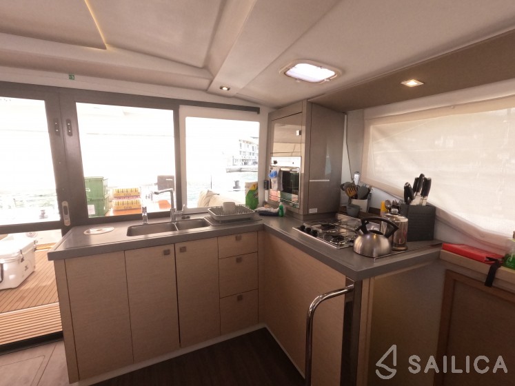 Lucia 40 - Yacht Charter Sailica
