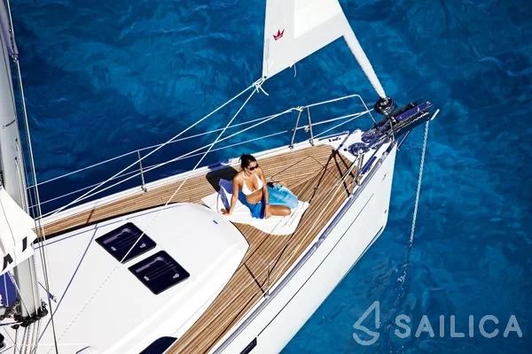 Bavaria 46 Cruiser - Yacht Charter Sailica