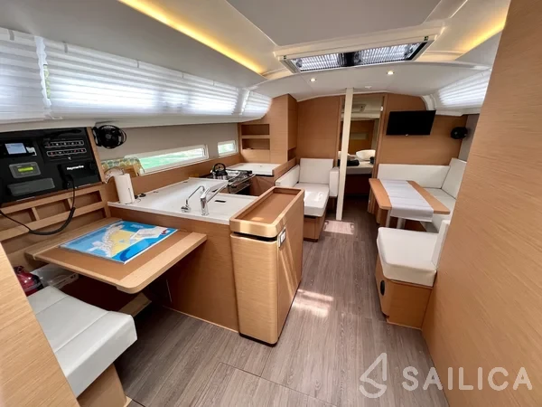 Sun Odyssey 410 - Yacht Charter Sailica