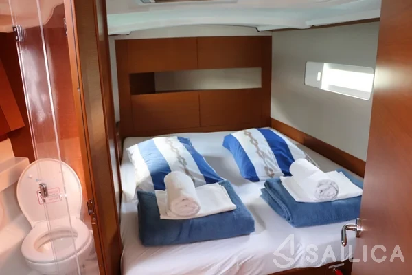 Sun Odyssey 410 - Yacht Charter Sailica