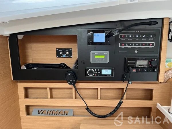 Sun Odyssey 410 - Yacht Charter Sailica