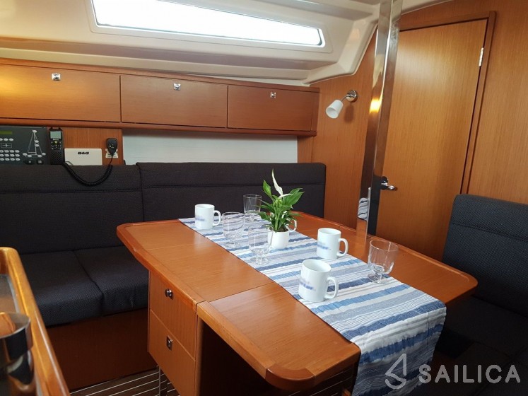 Bavaria Cruiser 34 - Yacht Charter Sailica