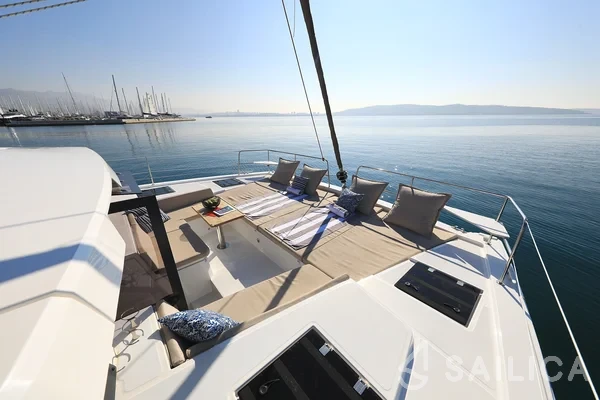 Bali 4.4 - Yacht Charter Sailica