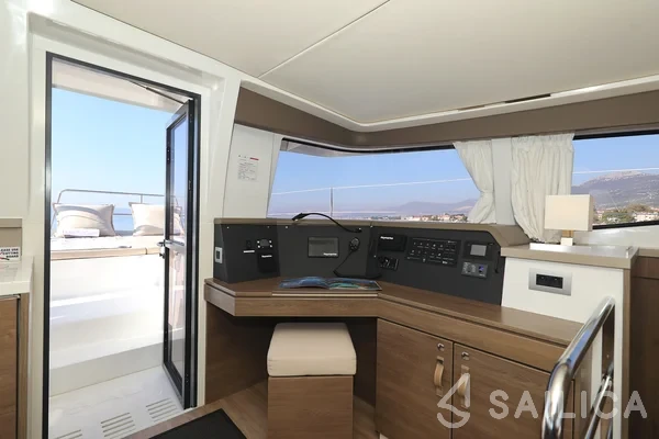 Bali 4.4 - Yacht Charter Sailica