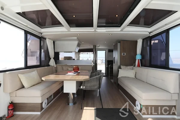 Bali 4.4 - Yacht Charter Sailica