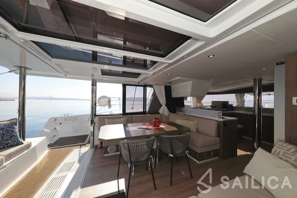 Bali 4.4 - Yacht Charter Sailica