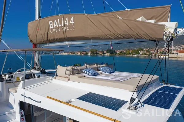 Bali 4.4 - Yacht Charter Sailica