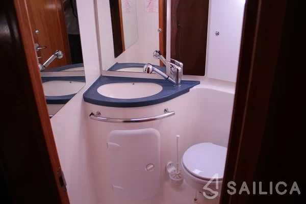 Bavaria 39 Cruiser - Yacht Charter Sailica
