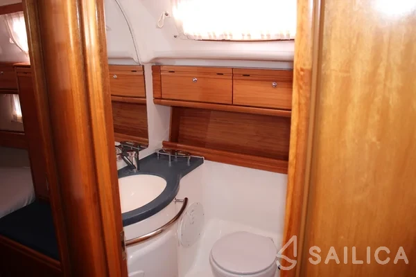 Bavaria 39 Cruiser - Yacht Charter Sailica