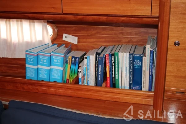 Bavaria 39 Cruiser - Yacht Charter Sailica