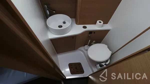 Elan E6 - Yacht Charter Sailica