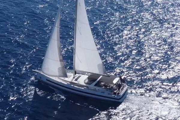 Oceanis 62 - Yacht Charter Sailica