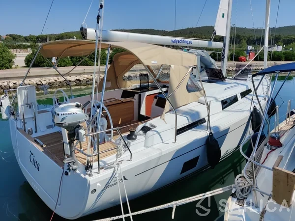 Hanse 418 - Yacht Charter Sailica