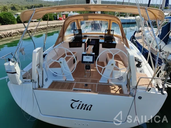 Hanse 418 - Yacht Charter Sailica