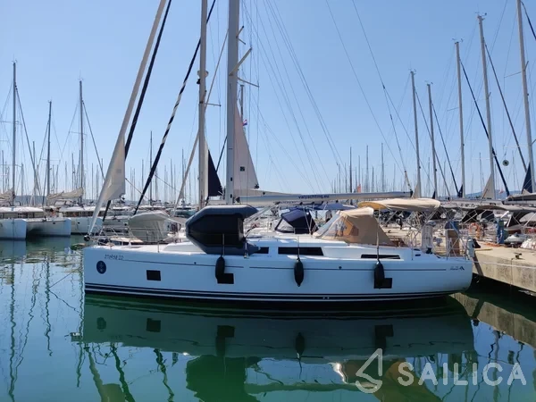 Hanse 418 - Yacht Charter Sailica