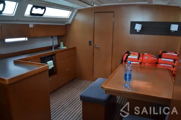 Bavaria 46 Cruiser - Yacht Charter Sailica