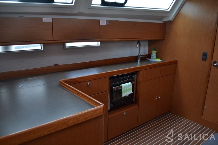 Bavaria 46 Cruiser - Yacht Charter Sailica