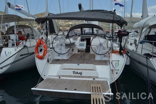 Bavaria 46 Cruiser - Yacht Charter Sailica