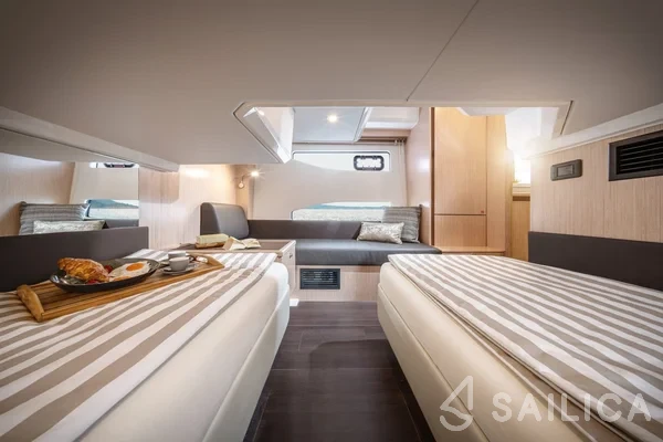 Bavaria SR36HT - Yacht Charter Sailica
