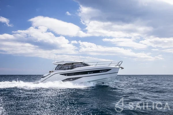 Bavaria SR36HT - Yacht Charter Sailica