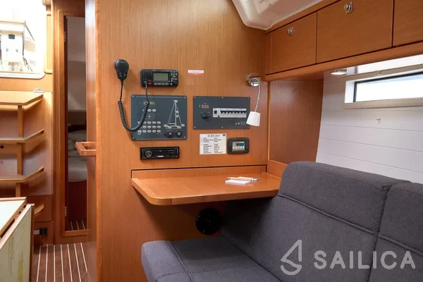 Bavaria 37 Cruiser - Yacht Charter Sailica