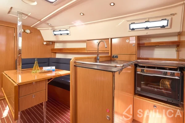 Bavaria 37 Cruiser - Yacht Charter Sailica