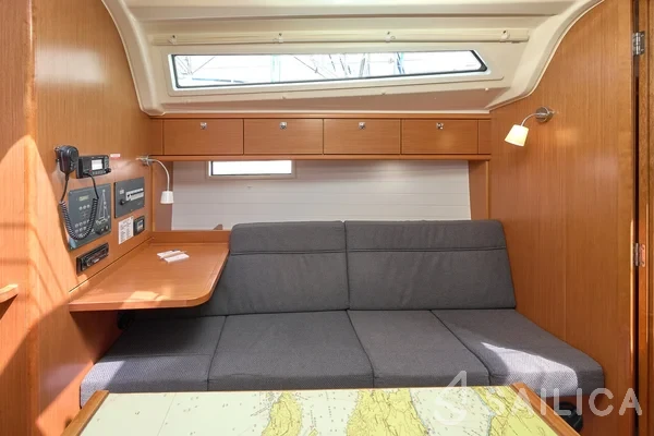 Bavaria 37 Cruiser - Yacht Charter Sailica