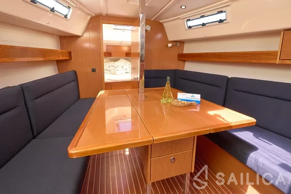 Bavaria 37 Cruiser - Yacht Charter Sailica