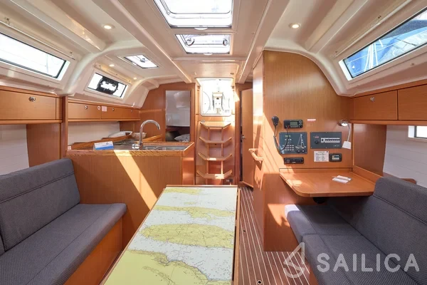 Bavaria 37 Cruiser - Yacht Charter Sailica