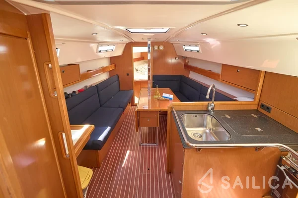 Bavaria 37 Cruiser - Yacht Charter Sailica
