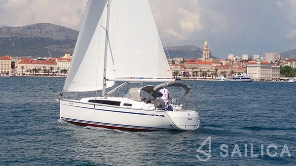 Bavaria 34 Cruiser - Yacht Charter Sailica