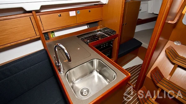 Bavaria 34 Cruiser - Yacht Charter Sailica