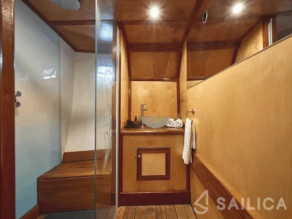 Gulet - Yacht Charter Sailica