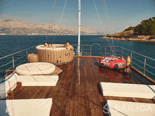 Gulet - Yacht Charter Sailica