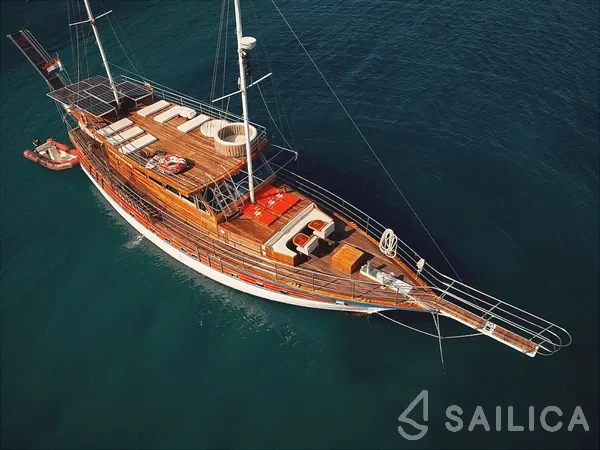 Gulet - Yacht Charter Sailica