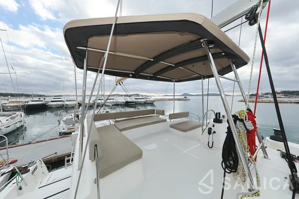 Bali 4.6 - Yacht Charter Sailica